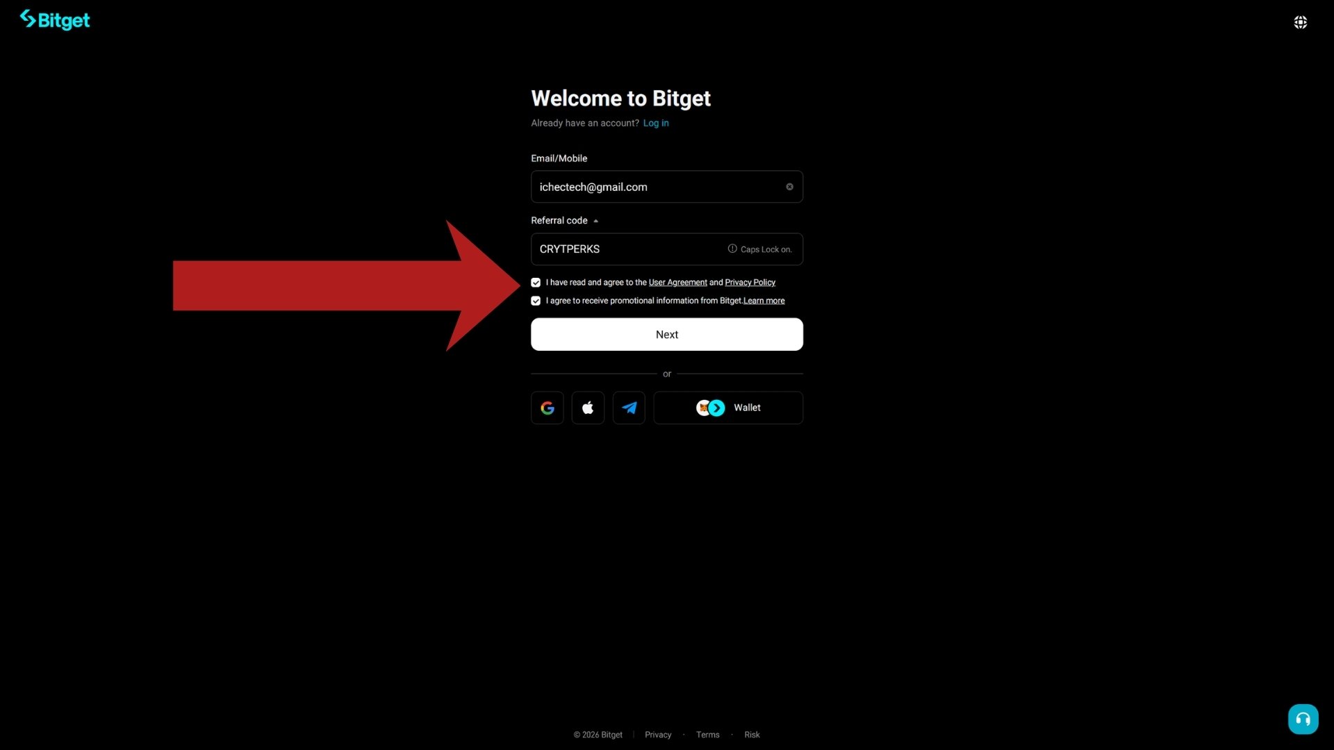 User Agreement and Privacy Policy checkboxes ticked on the Bitget sign-up form